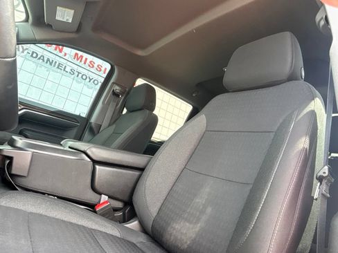 Used 2023 Chevrolet Silverado 1500 LT AWD/4WD image 11