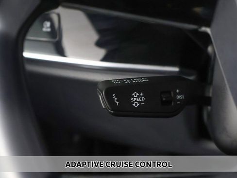 Used 2023 Audi A8 L 3.0T image 5