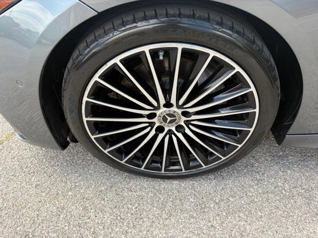 Used 2022 Mercedes-Benz C 300 Sedan image 11