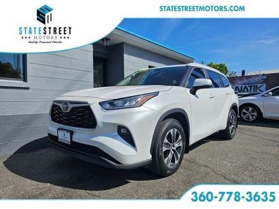 Used 2025 Toyota Highlander XLE