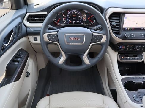 Certified 2023 GMC Acadia Denali w/ Denali Ultimate Package FWD image 25