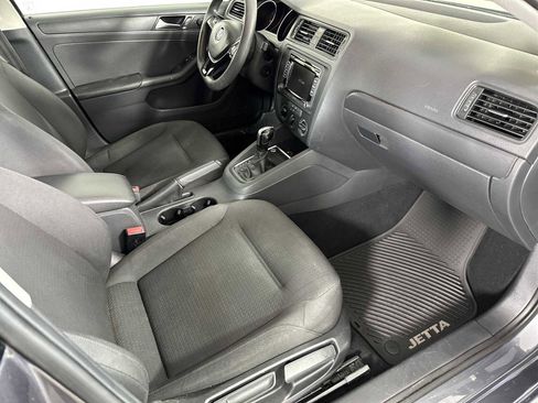 Used 2015 Volkswagen Jetta S image 25