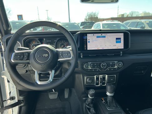 New 2026 Jeep Wrangler Sahara AWD/4WD image 13