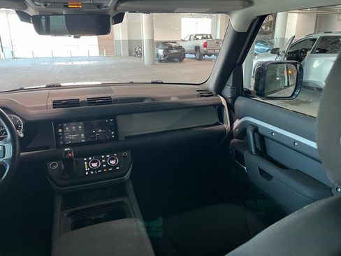 Used 2020 Land Rover Defender 110 AWD/4WD image 37