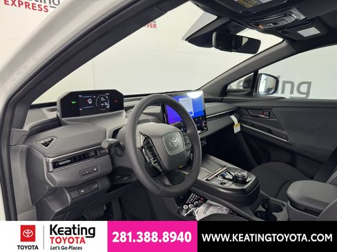 Used 2026 Toyota C-HR AWD/4WD image 2