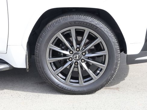 Used 2023 Lexus LX 600 F Sport image 11