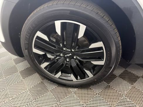 Certified 2024 Kia Telluride SX Prestige AWD/4WD image 36