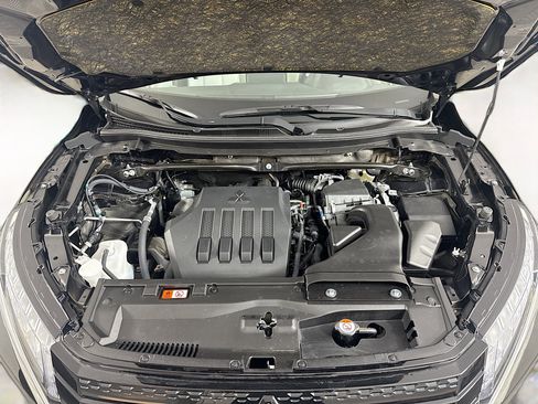 Used 2025 Mitsubishi Eclipse Cross Black Edition image 39