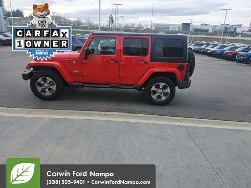 Used 2018 Jeep Wrangler Unlimited Sahara w/ Connectivity Group image 11