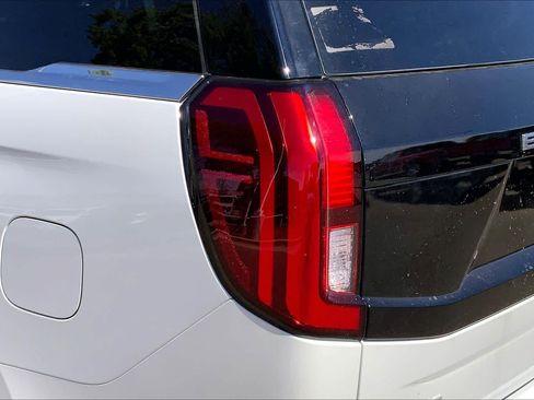 New 2026 Ford Expedition Active RWD image 14