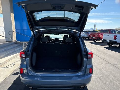 Used 2023 Ford Escape ST-Line image 5