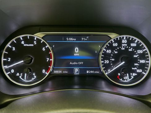 Used 2024 Nissan Sentra SR w/ SR Premium Package FWD image 11