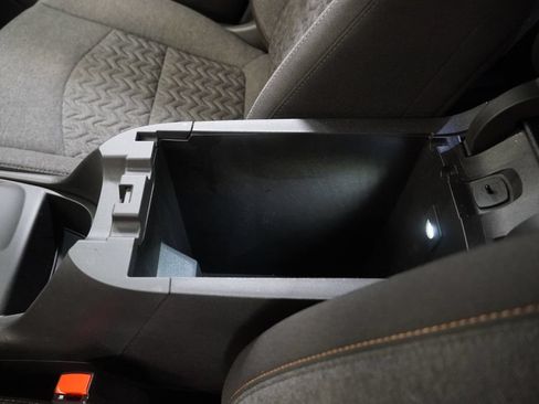 Used 2023 Chevrolet Equinox LT FWD image 25