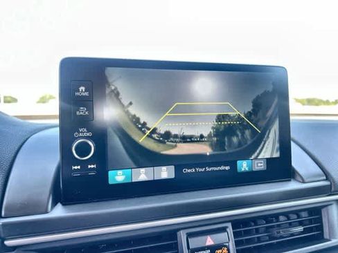 Used 2025 Honda Pilot EX-L image 26
