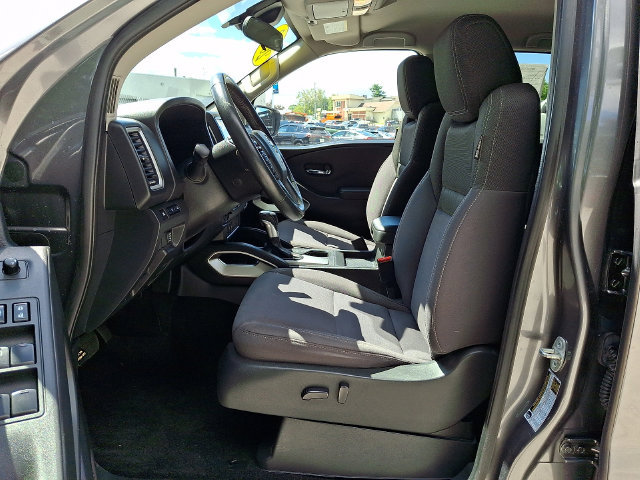 Used 2022 Nissan Frontier SV AWD/4WD image 16