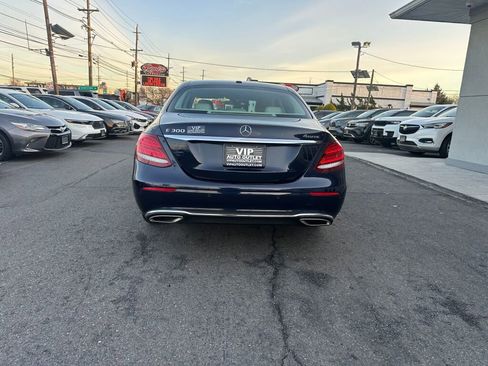 Used 2019 Mercedes-Benz E 300 4MATIC image 6