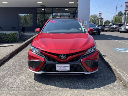 Certified 2022 Toyota Camry XSE FWD image 2