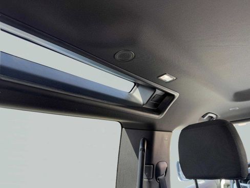 Used 2021 Land Rover Defender 90 image 52