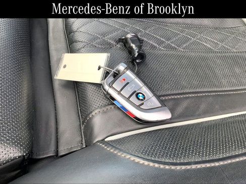 Used 2021 BMW 750i xDrive w/ M Sport Package AWD/4WD image 13
