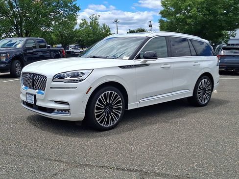 Certified 2023 Lincoln Aviator Black Label w/ Dynamic Handling Package AWD/4WD image 6
