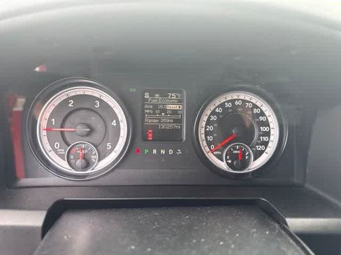 Used 2015 RAM 3500 Tradesman w/ Chrome Appearance Group AWD/4WD image 4