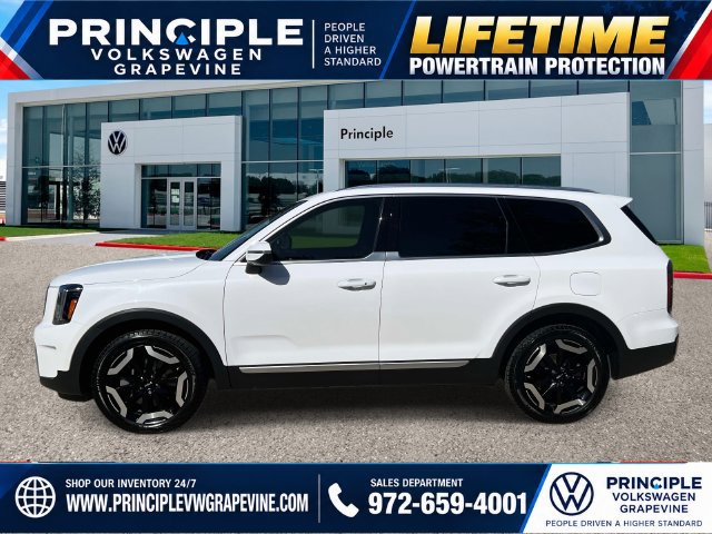 Used 2024 Kia Telluride EX w/ EX Captain's Chair Package FWD image 5