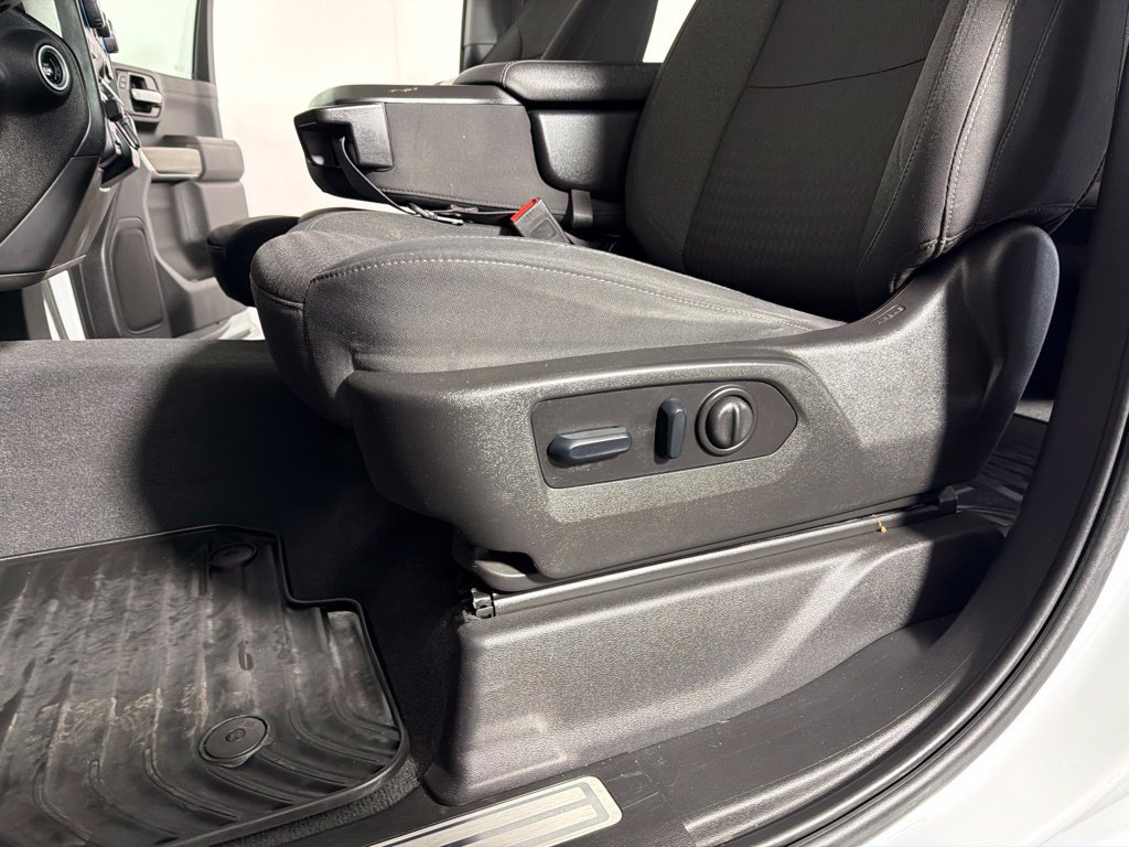 Used 2022 Chevrolet Silverado 3500 LT w/ Convenience Package AWD/4WD image 12