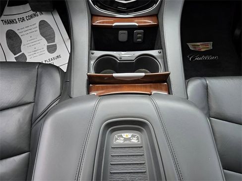 Used 2020 Cadillac Escalade Premium Luxury w/ Escalade Sport Edition image 25