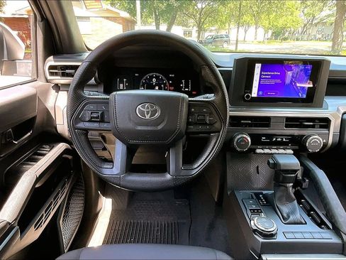 Used 2024 Toyota Tacoma SR5 AWD/4WD image 8