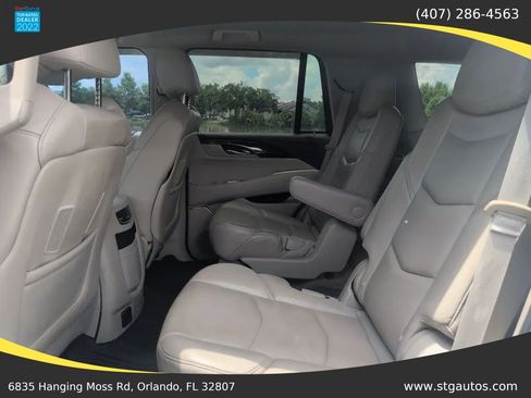 Used 2015 Cadillac Escalade 2WD image 15
