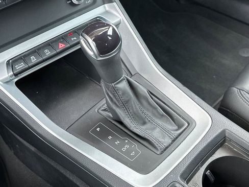 Used 2023 Audi Q3 2.0T Premium image 17