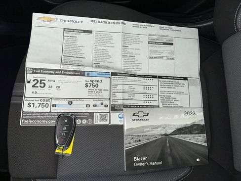 Used 2023 Chevrolet Blazer LT image 16