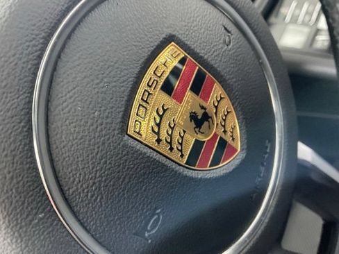 Used 2019 Porsche Macan AWD/4WD image 41