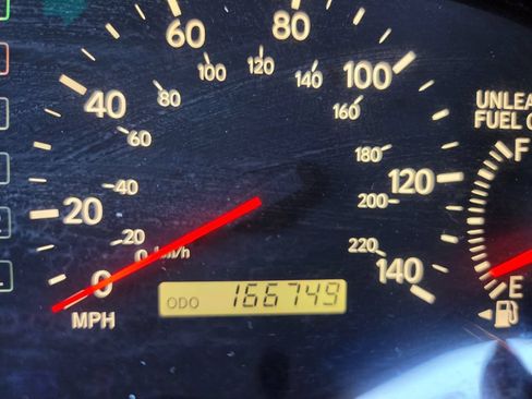 Used 2001 Lexus ES 330 FWD image 16