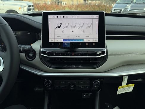 New 2026 Jeep Compass Limited w/ Sun, Sound & Navigation Group image 21