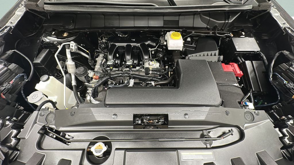 Used 2024 Nissan Pathfinder Rock Creek AWD/4WD image 21
