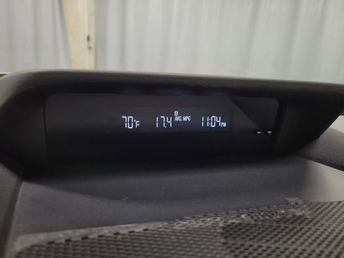 Used 2019 Subaru Ascent Premium image 22