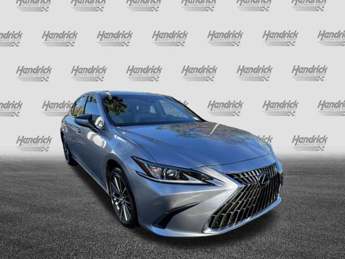 New 2025 Lexus ES 350 w/ Premium Package image 2