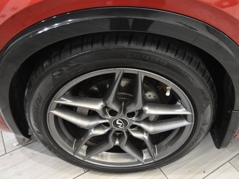 Used 2017 INFINITI QX30 Sport w/ Sport Leather Package image 9