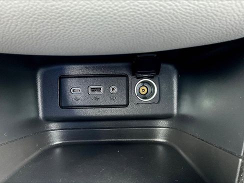 Used 2020 Chevrolet Equinox LS image 25