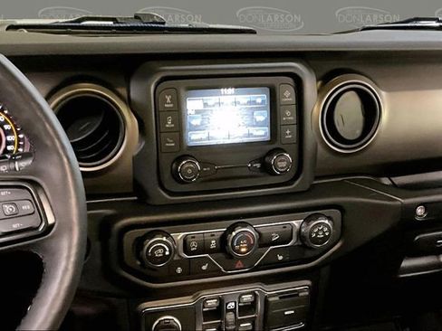 Used 2019 Jeep Wrangler Unlimited Sport S AWD/4WD image 29