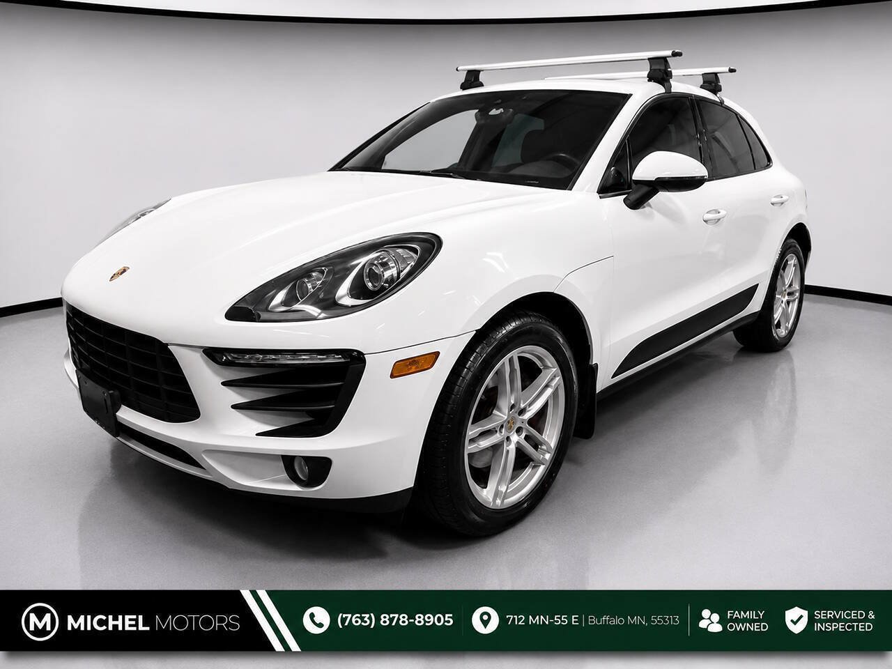 Used 2018 Porsche Macan AWD/4WD image 1