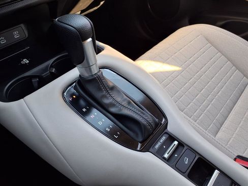 Certified 2026 Honda HR-V LX image 11