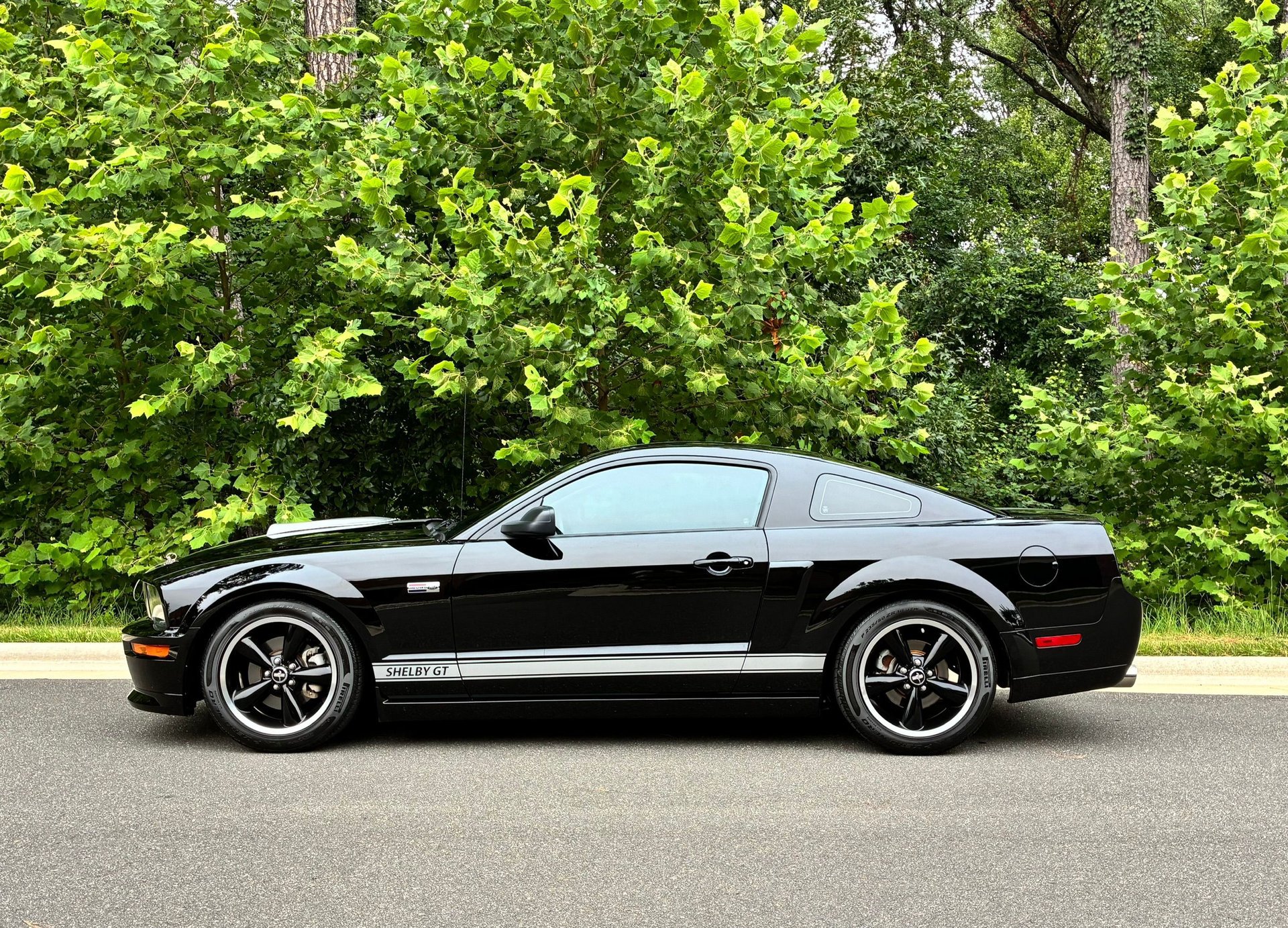 Used 2007 Ford Mustang GT RWD image 7