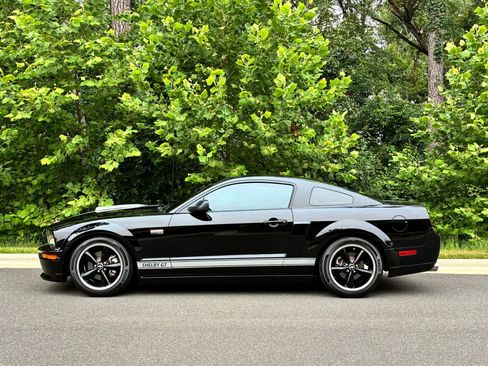 Used 2007 Ford Mustang GT RWD image 7