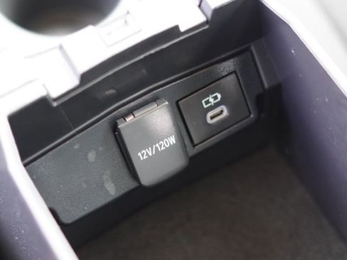 Certified 2024 Toyota Corolla LE image 31