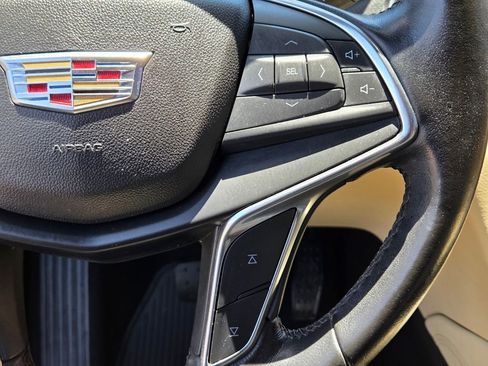 Used 2019 Cadillac XT5 Luxury FWD image 26