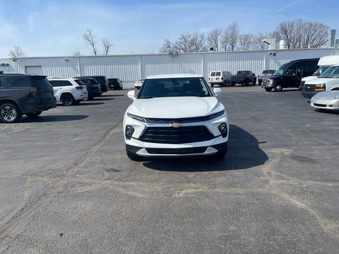 Used 2025 Chevrolet Blazer LT FWD image 9