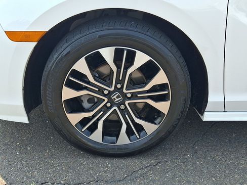 Used 2025 Honda Odyssey Elite image 9