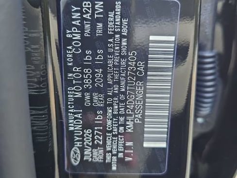 New 2026 Hyundai Elantra Limited FWD image 25